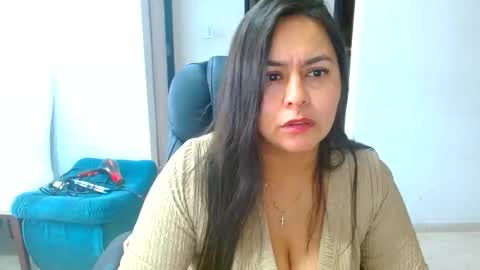 Snapshot of anaids_dam chatting on May 31, 2026, 3:08 pm anaids online show from May 31, 2026, 3:08 pm