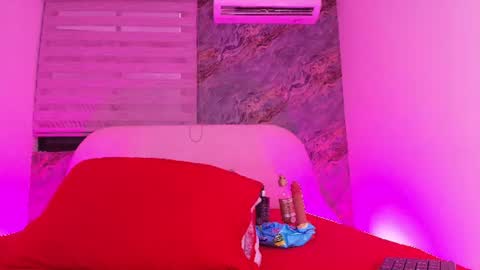 Vaiolet colls online show from July 9, 2026, 11:58 am