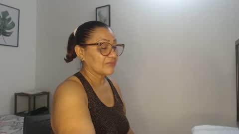 Snapshot of anaiss_hornyz chatting on November 6, 2025, 1:12 pm Libby online show from November 6, 2025, 1:12 pm