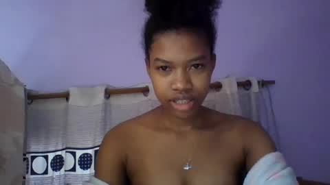 Snapshot of anaissa23 chatting on August 4, 2026, 7:00 am anaissa23 online show from August 4, 2026, 7:00 am