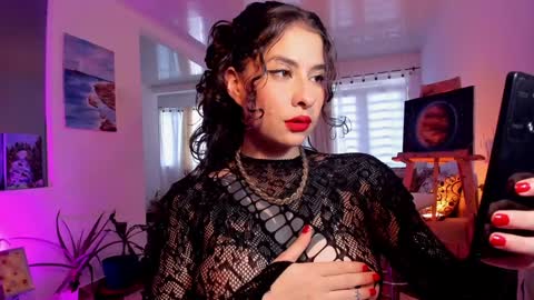 Mariana  online show from January 27, 2025, 3:28 pm