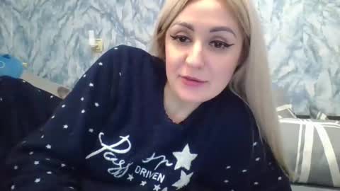 analqueen2024 online show from February 17, 2025, 4:26 pm