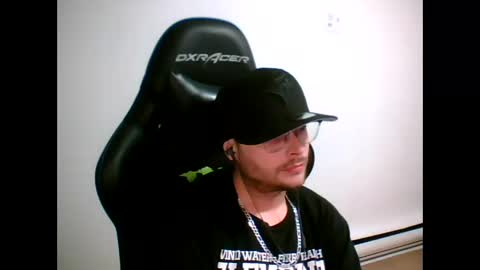 Snapshot of anarchyy1994 chatting on March 16, 2026, 8:18 am anarchyy1994 online show from March 16, 2026, 8:18 am