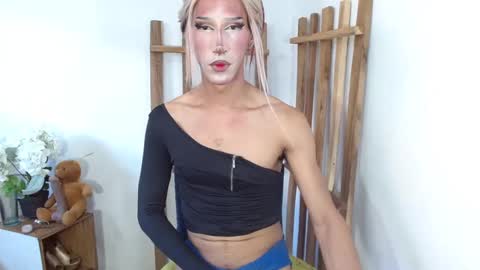 Anne Haile online show from February 1, 2025, 9:40 pm