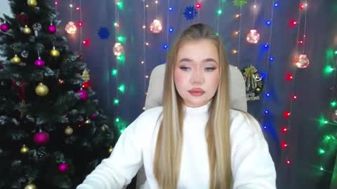 anastacyyellig online show from December 15, 2024, 8:04 pm