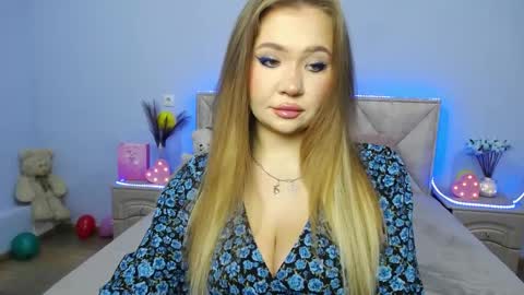 anastacyyellig online show from January 16, 2025, 7:52 pm