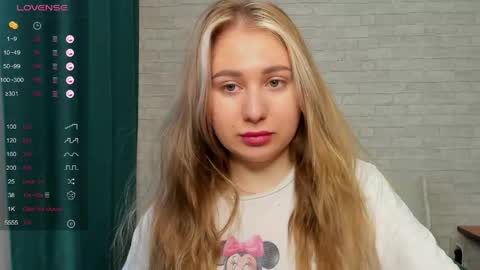 Snapshot of anastasia_gold1 chatting on June 9, 2026, 2:01 am anna online show from June 9, 2026, 2:01 am
