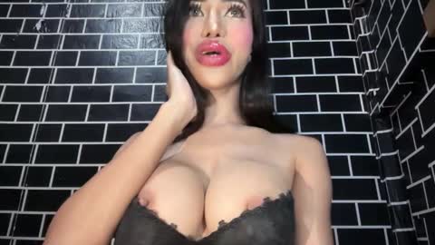 Snapshot of anawalters chatting on December 2, 2025, 5:19 pm anawalters online show from December 2, 2025, 5:19 pm