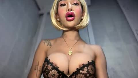 anawalters online show from December 18, 2025, 4:07 am