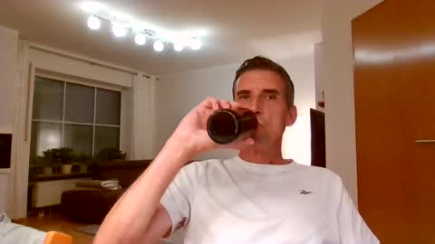 Snapshot of andre029 chatting on July 25, 2026, 7:33 pm Name online show from July 25, 2026, 7:33 pm