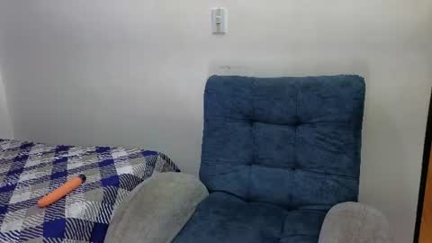Snapshot of andre_milf chatting on July 21, 2026, 3:42 am ANDREA online show from July 21, 2026, 3:42 am