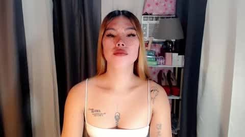 andrea06121998 online show from April 25, 2026, 1:41 pm