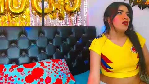andrea andres couplehot online show from June 28, 2026, 3:40 pm