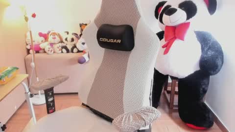 Snapshot of andrea_bonnie chatting on April 13, 2026, 12:54 pm andrea_bonnie online show from April 13, 2026, 12:54 pm