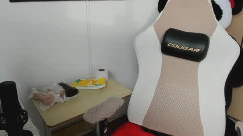 andrea_bonnie online show from July 11, 2026, 10:33 pm