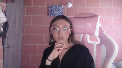 Andrea  online show from February 4, 2026, 4:13 pm