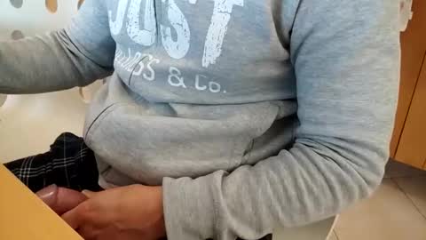 Snapshot of andrea_feetlover chatting on November 6, 2025, 6:47 am andrea_feetlover online show from November 6, 2025, 6:47 am