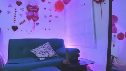 ANDREA IM INDEPENDENT MODEL online show from September 22, 2025, 10:45 pm