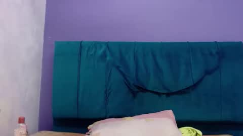 ANDREA LOPEZ online show from April 9, 2026, 10:37 pm