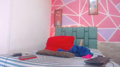 andrea ospina1 online show from January 15, 2025, 12:25 pm