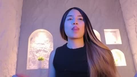 andrea_tx online show from June 3, 2026, 2:33 pm