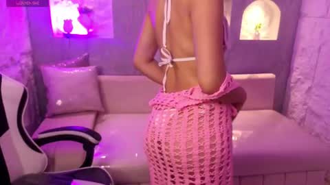 andrea_tx online show from June 23, 2026, 1:42 pm