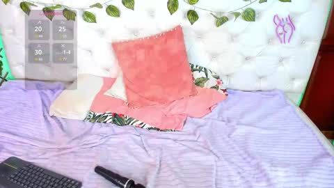 Snapshot of andrea_williams24 chatting on December 26, 2024, 2:59 pm Naomi Andrea Daviss online show from December 26, 2024, 2:59 pm