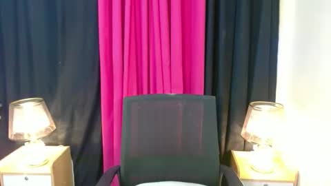 Snapshot of andreaforbedtime chatting on February 1, 2025, 6:08 pm Andrea And Chloe Asians Girls online show from February 1, 2025, 6:08 pm