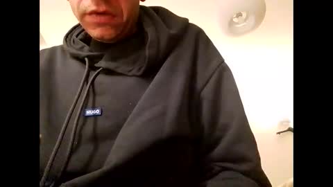 andreai1988 online show from April 8, 2026, 2:22 am