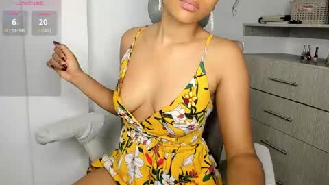 Andrea  online show from November 1, 2025, 12:40 pm