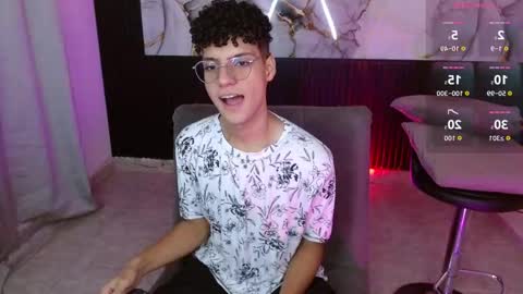 Andreh  online show from November 16, 2025, 9:31 pm