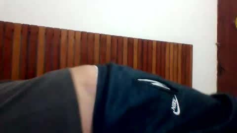 andreloko123 online show from May 17, 2026, 10:06 pm