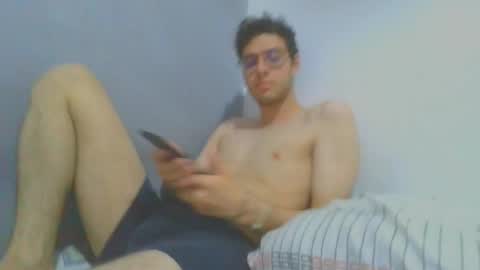 andres129494 online show from November 16, 2025, 2:50 am