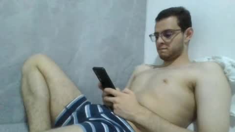 Snapshot of andres129494 chatting on April 27, 2026, 2:42 am andres129494 online show from April 27, 2026, 2:42 am
