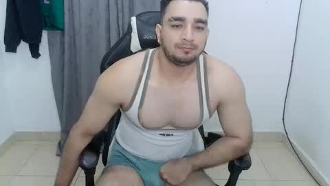 andres180950734 online show from June 9, 2026, 12:06 pm
