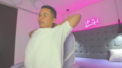 Snapshot of andres1_8 chatting on November 23, 2025, 3:06 am IM ANDRES online show from November 23, 2025, 3:06 am