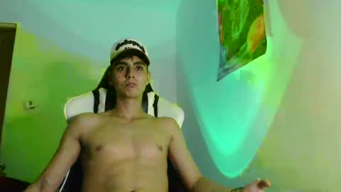Snapshot of andres_2977 chatting on July 30, 2026, 7:57 pm Andres 2977 online show from July 30, 2026, 7:57 pm
