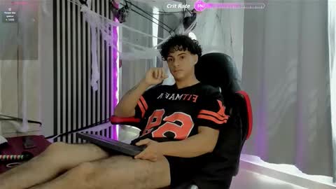 Snapshot of andres_cream chatting on October 28, 2025, 3:25 pm andres_cream online show from October 28, 2025, 3:25 pm