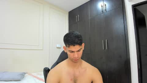 andres_stud online show from April 8, 2026, 6:13 am