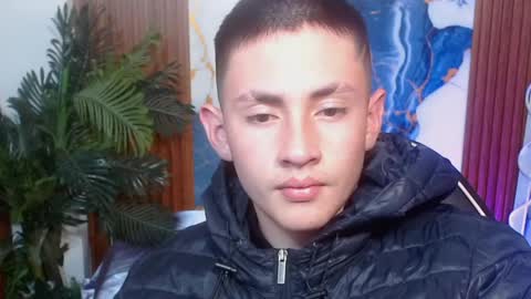 Snapshot of andres_tay chatting on April 27, 2026, 2:42 am andres_tay online show from April 27, 2026, 2:42 am
