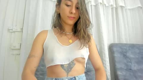 Snapshot of andresgiraldo1 chatting on December 6, 2024, 11:36 pm Isa --------- online show from December 6, 2024, 11:36 pm