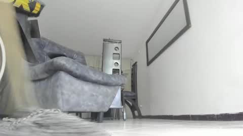 Snapshot of andresgiraldo1 chatting on January 20, 2025, 2:53 am Isa --------- online show from January 20, 2025, 2:53 am