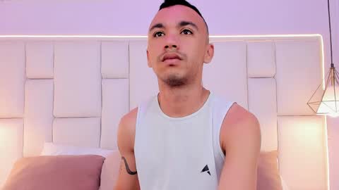 Snapshot of andressolorzano chatting on May 11, 2026, 11:38 am Andres online show from May 11, 2026, 11:38 am