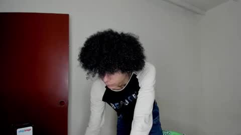 andreu_777 online show from November 21, 2025, 2:43 am