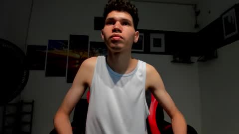 andrew_2811 online show from September 23, 2025, 2:36 am