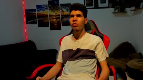 andrew_2811 online show from October 2, 2025, 6:09 am