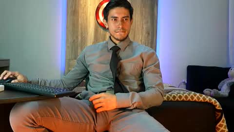 Andrew online show from September 13, 2025, 4:01 am