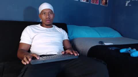 Andrew online show from February 5, 2025, 9:29 pm