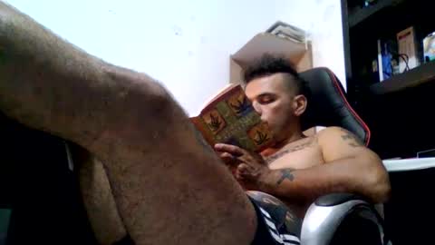 andrew_jaay online show from December 3, 2025, 2:08 am