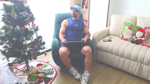 Andrew online show from December 24, 2024, 4:08 pm